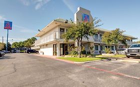 Studio 6-Grand Prairie, Tx